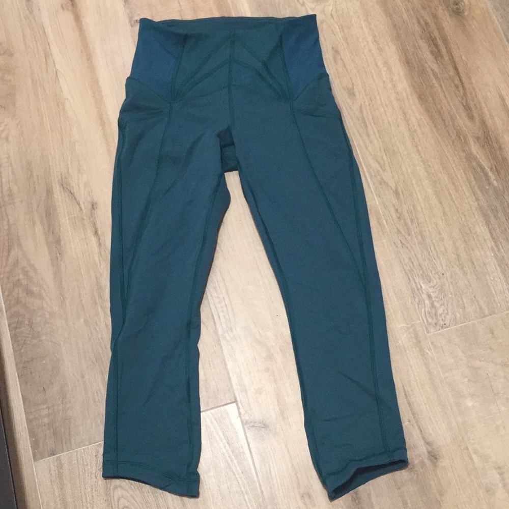 Lululemon high rise crop